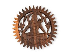 Závěsná dřevěná dekorace Shiva - 20 cm