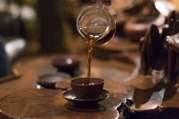 Polozelený čaj oolong - proč stojí za to zařadit oolong do vašeho života - Zpracování čaje - Polozelené