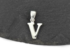 Stříbrný přívěsek Písmeno "V"