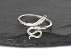 Stříbrný prsten Had