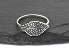 Stříbrný prsten Lístek ancient