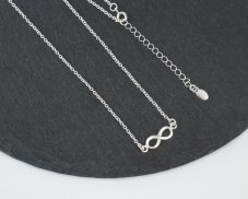 Stříbrný náhrdelník Nekonečno