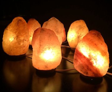Solné, minerální svícny a lampy