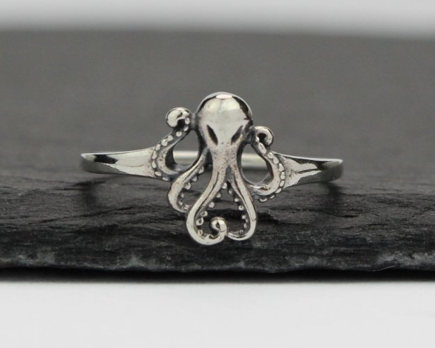 Stříbrný prsten Chobotnice