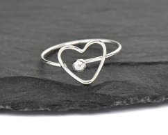 Stříbrný prsten volné srdce
