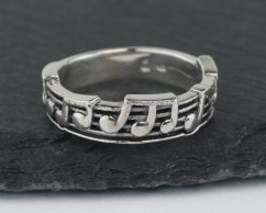 Stříbrný prsten Noty