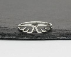 Stříbrný prsten Křídla