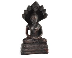 Soška pryskyřice Buddha s Mučalindou 13 cm