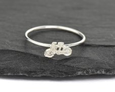 Stříbrný prsten Kolo