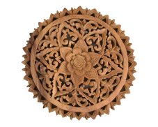 Závěsná dřevěná dekorace Lotos světlá - 30 cm - var. A