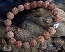 Japa Mala Rudraksha náramek přírodní