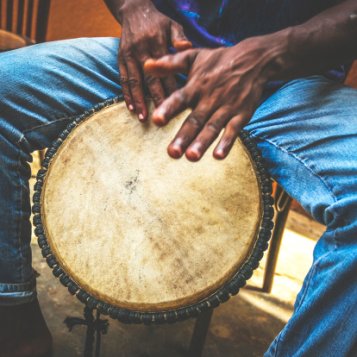 Djembe - nejznámější hudební nástroj západní Afriky