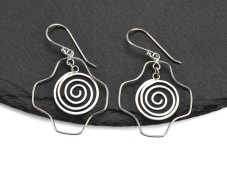 Stříbrné náušnice visací spirála s křížem