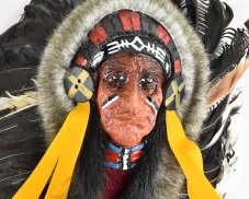 Závěsná dekorace Indiánský náčelník 25 cm - var. AA