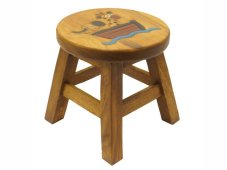 Stolička dřevěná dekor zvířátka v lodi II. jakost