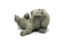 Zahradní betonová dekorace - Mrkající drak