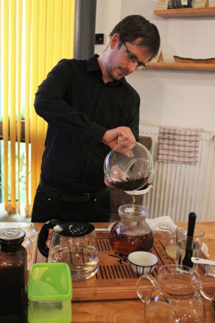 Cesta za přípravou čaje - workshop čaje pro jednu osobu
