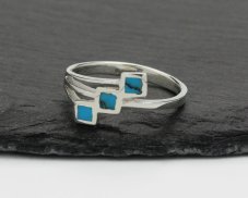 Stříbrný prsten zdobený, tyrkenit