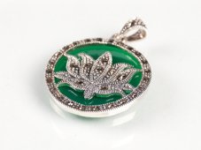 Stříbrný přívěsek lotos se zirkony - zelený, II. jakost