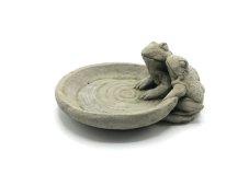 Zahradní betonová dekorace - Pítko pro ptáky - žabáci