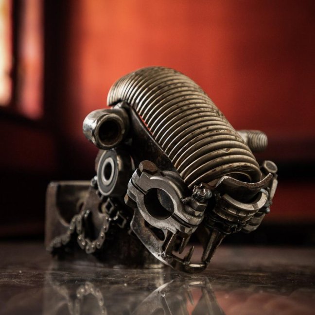 Kovová dekorace Stínitko na svíčku II