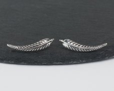 Stříbrné minimalistické náušnice Pírka