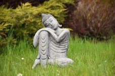 Zahradní betonová dekorace - Spící Buddha II. jakost