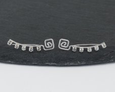 Stříbrné náušnice Spirála se zirkony